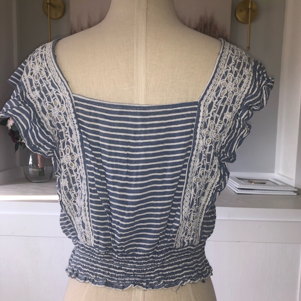 Crop Top - Picture 2 of 3